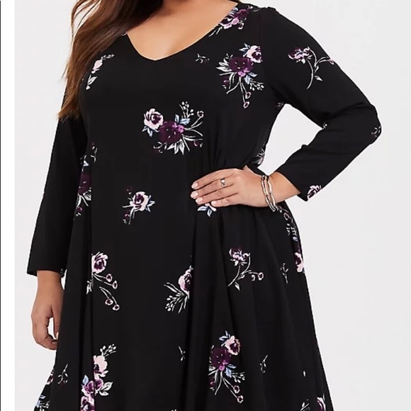 torrid Dresses & Skirts - Torrid Black Floral Trapeze Dress— Size 1